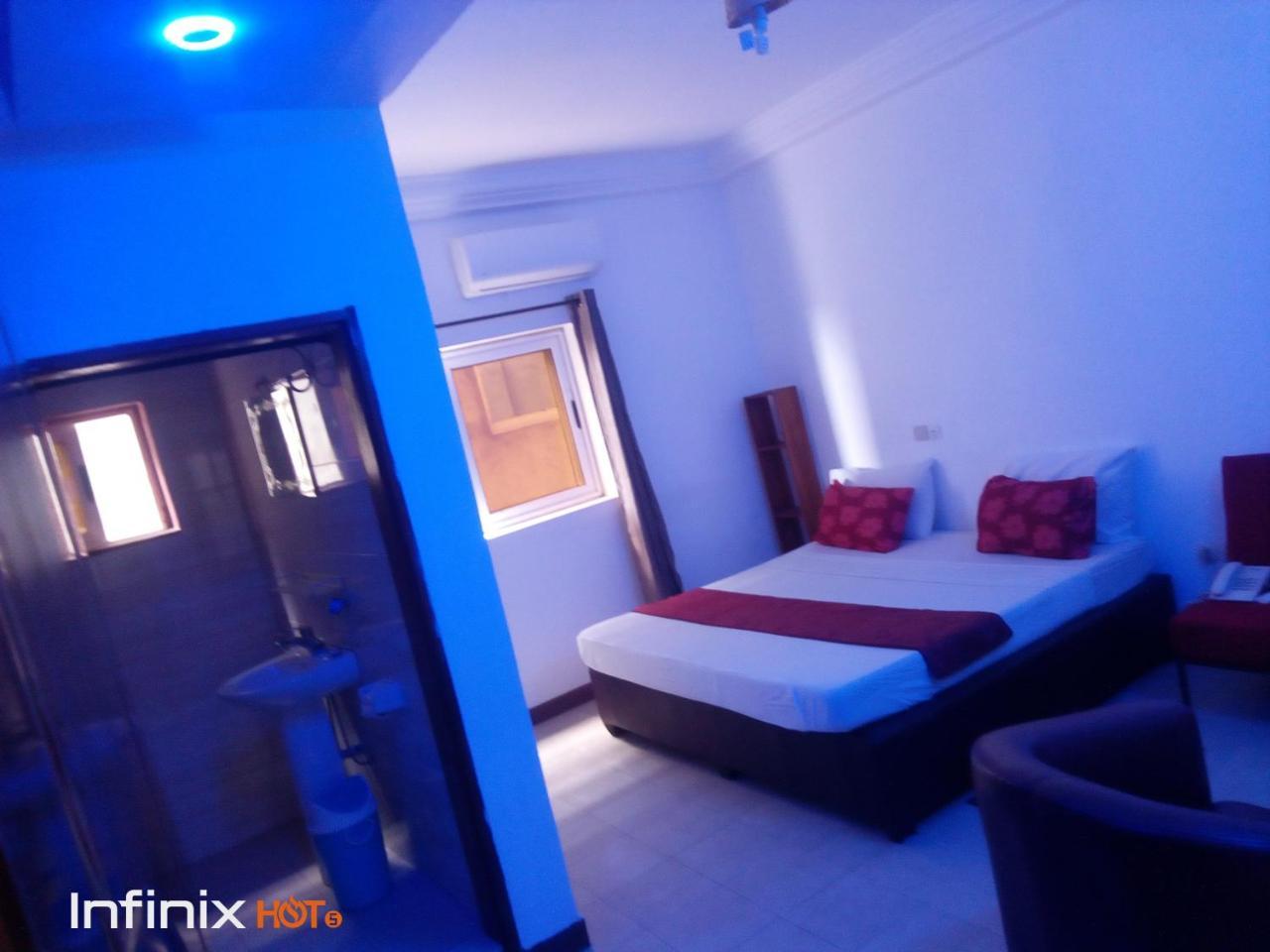 Senateur Hotel Agontinkon 科托努 外观 照片