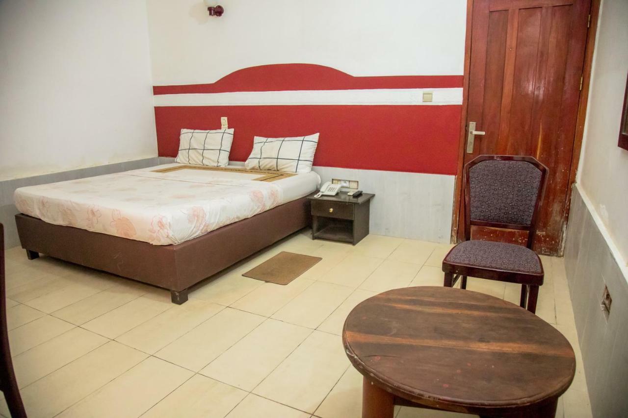 Senateur Hotel Agontinkon 科托努 外观 照片