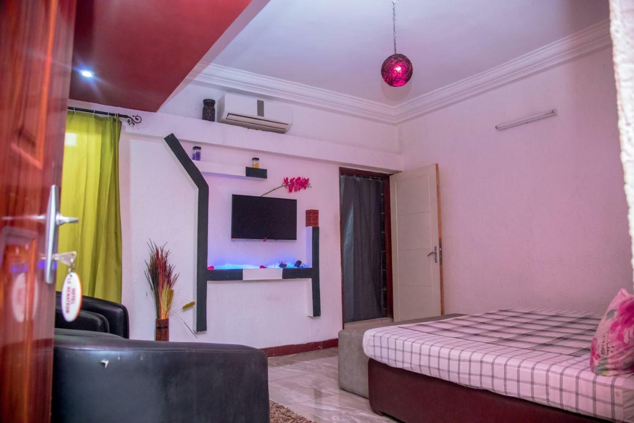 Senateur Hotel Agontinkon 科托努 外观 照片